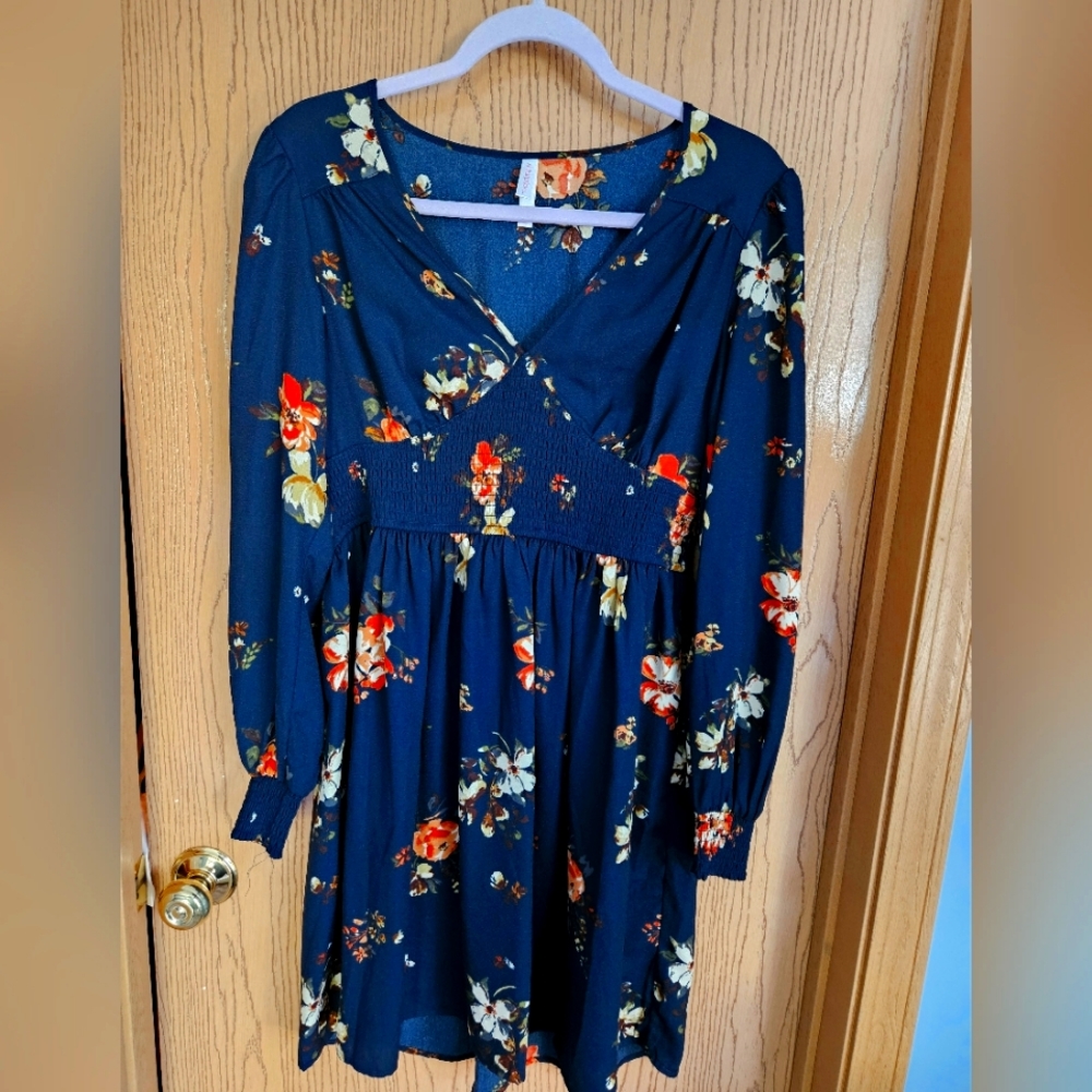 Xhilaration long sleeved size M boho dress navy